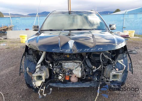 2016 Ford Explorer Sport z USA, uszkodzony, nr VIN 1FM5K8GT7GGC33952